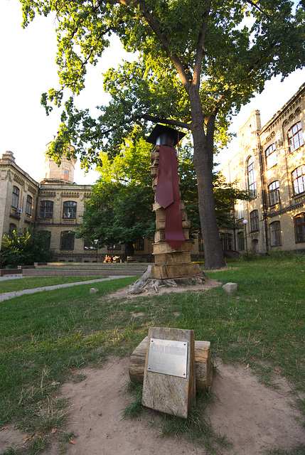 Skulptur »Die Treppe der Erkenntnis«