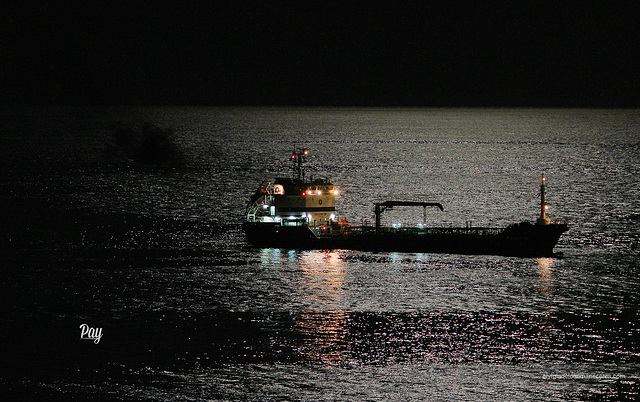 Tenebrosa navegación.