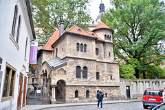 Jüdisches Museum in Prag – Zeremonienhalle – Gebäude der Prager Beerdigungsbruderschaft (Židovské muzeum v Praze – Obřadní síň)