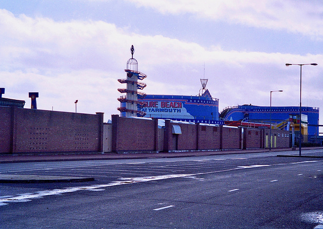 Pleasure Beach from South Beach Parade (Scan from October 1998)