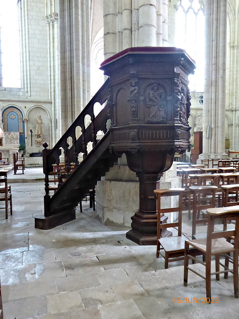 Collégiale du PUY NOTRE DAME Maine et Loire