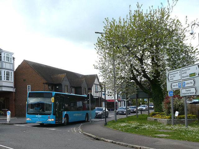 Arriva The Shires 3014 (BJ12 YPZ) in Marlow - 15 Apr 2024 (P1170879) Arriva The Shires 3014 (BJ12 YPZ) in Marlow - 15 Apr 2024 (P1170879)