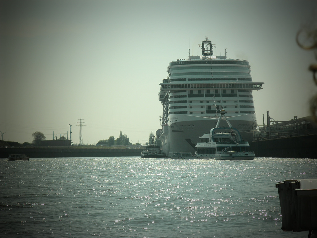 MSC MERAVIGLIA