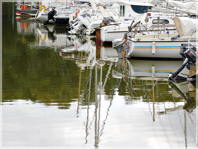 Reflets au port de Lyvet (22)