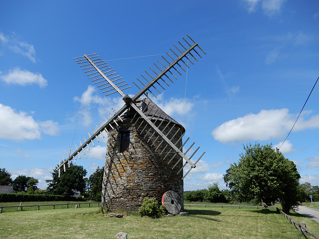 Moulin de KERSCOUET CLOHARS CARNOET (29)