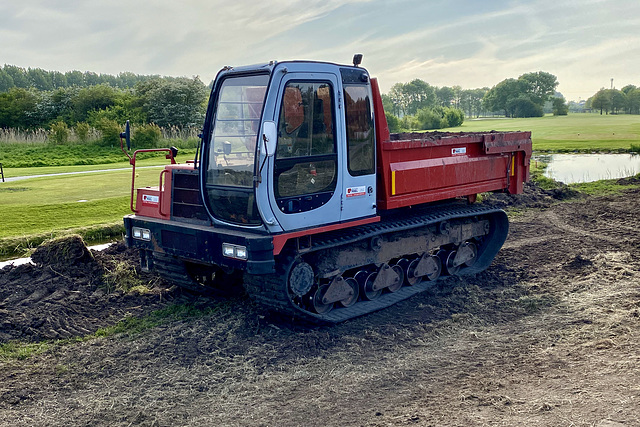 Tracked vehicle