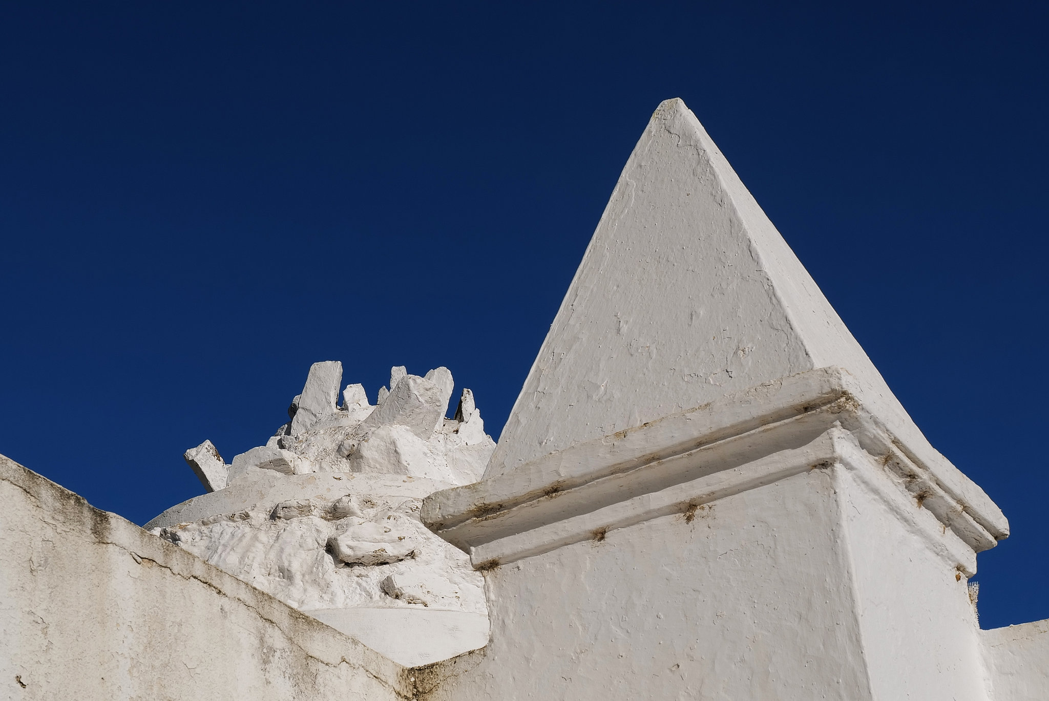 Capela do Senhor do Calvário, Mértola, Oddity