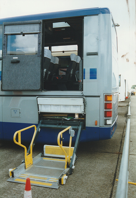 Cambridge Coach Services T325 APP at Showbus, Duxford - 26 Sep 1999