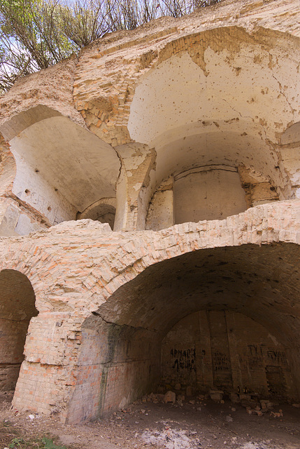 Kasernenruine in der Festung Tarakaniw Kasernenruine in der Festung Tarakaniw