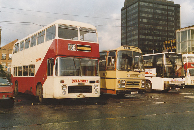 Yelloway and Yelloway-Trathen (ATL) vehicles at Rochdale – 11 Sep 1988 (74-41)