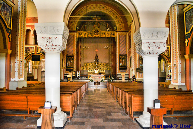 Kirche             Maria vom Rosenkranz (Świętochłowice-Chropaczów)