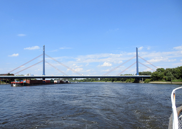 Autobahnbrücke