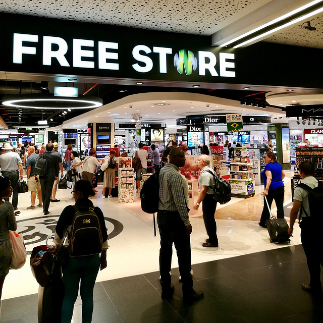 Lisbon 2018 – Free store