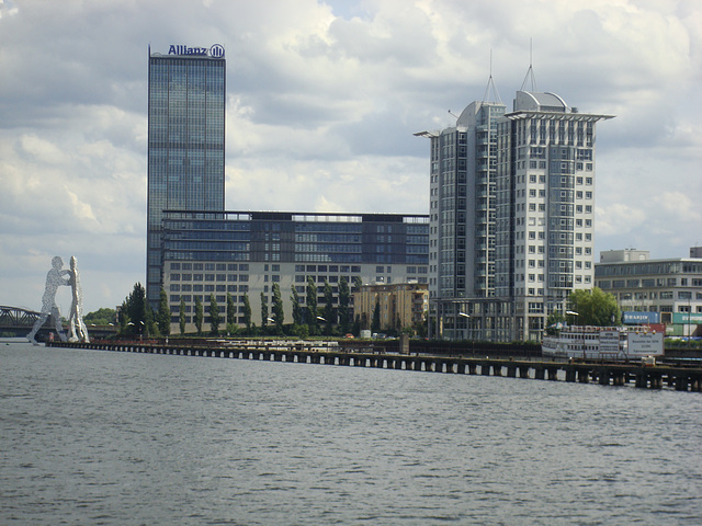 Treptowers und Molecule Men