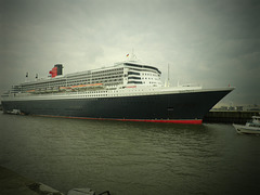 QM2