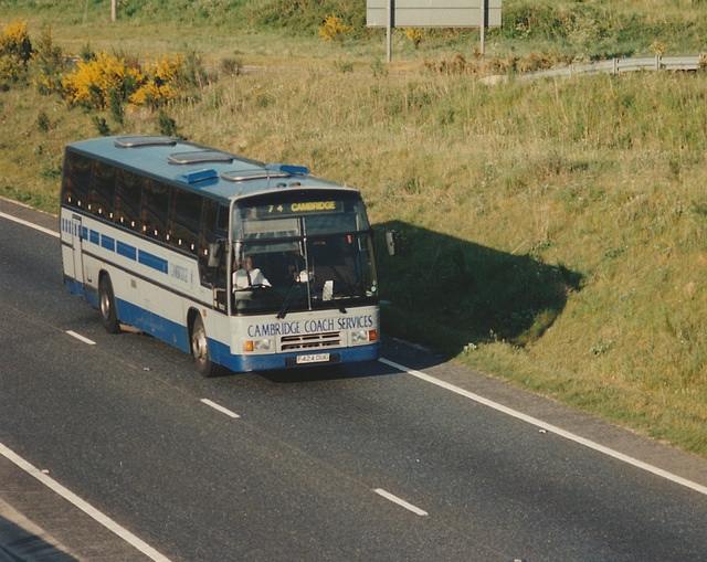 Cambridge Coach Services F424 DUG on the A11 at Red Lodge - 26 May 1995
