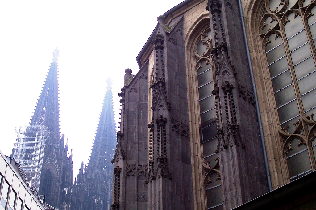 DE - Cologne - St. Andreas with the Cathedral in the background