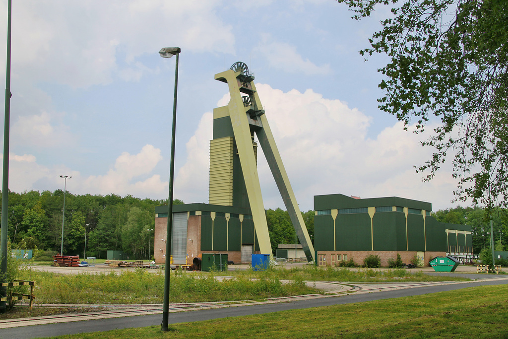 Fördergerüst von Schacht Lohberg 4 mit Maschinenhaus (Hünxe) / 11.05.2019