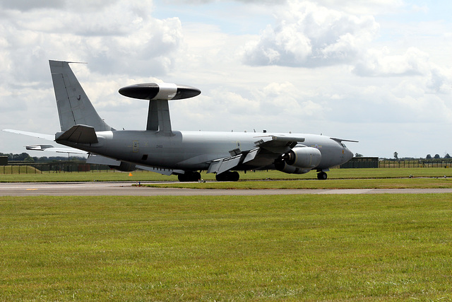 Boeing E-3D Sentry AEW1 landing