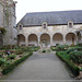 Le cloître de l'abbaye Saint Magloire de Léhon -Dinan (22)
