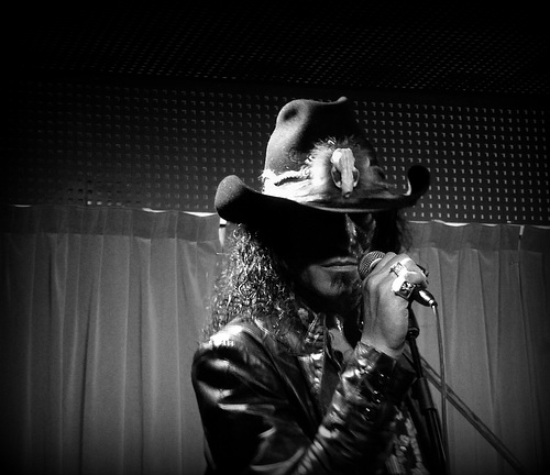 Eric Sardinas LIVE @ Raindogs House