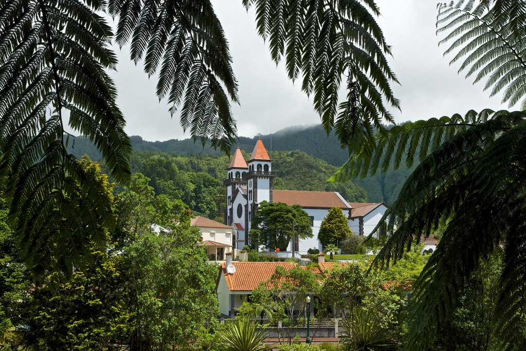 Furnas