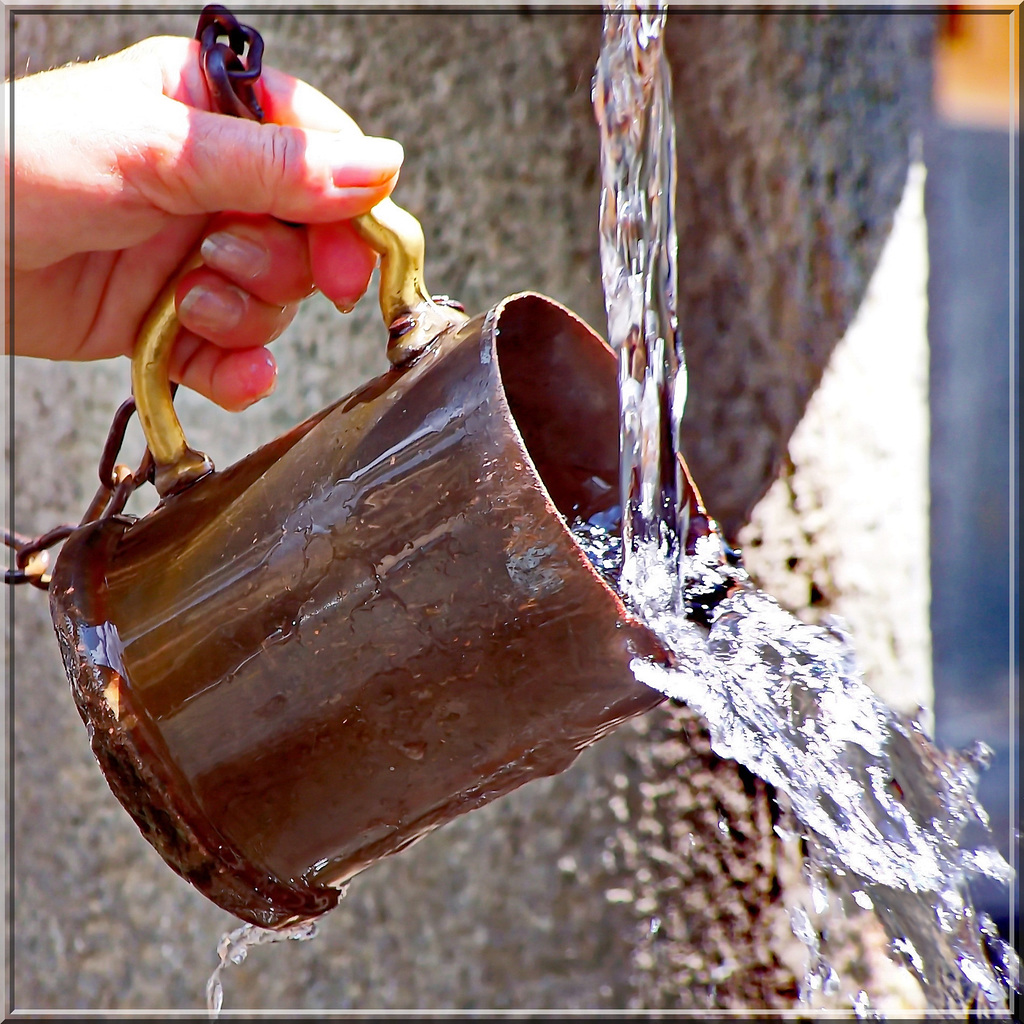 Susa : una bella fontana con acqua viva