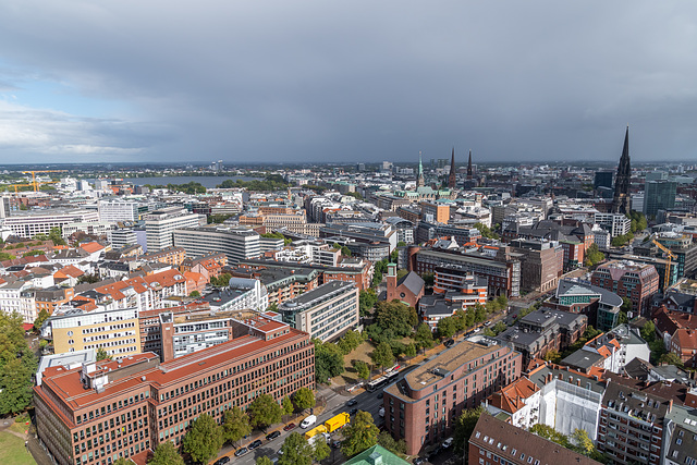 Blick Richtung Außenalster und Rathaus