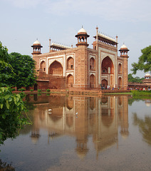 Main (southern) gateway to the Taj Mahal