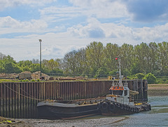 Low tide at Broadmarsh Coastal Park