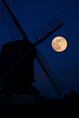 Full moon rises over Stevington Windmill