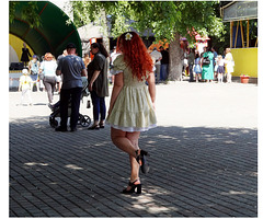 Maria / Pretty Russian Woman in high heels - Jeune Dame Russe en talons hauts