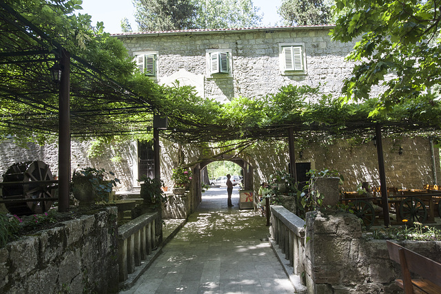 Cetina, Restoran Radmanove Mlinice - Croazia
