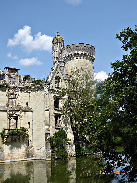 chateau de LA MOTHE CHANDENIERS (Vienne) 2/3