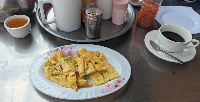 Petit déjeuner à la cambodgienne / Cambodian breakfast