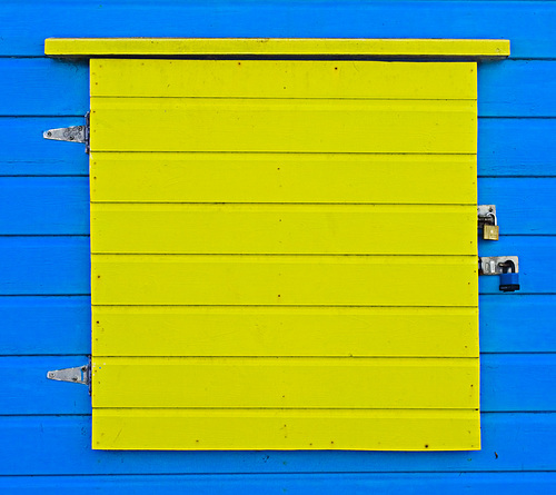 Blue 'n' Yellow Hatch