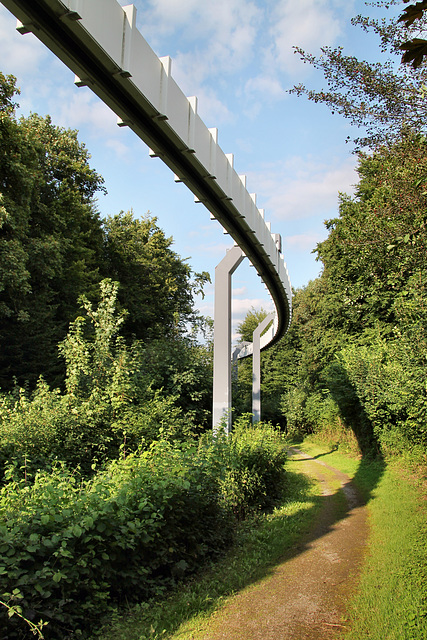 Weg unter der H-Bahn-Trasse (Dortmund-Eichlinghofen) / 20.08.2021