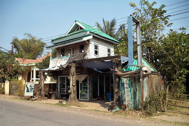 Salon de beauté / Beauty salon (Laos)