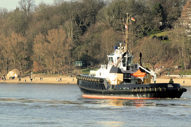 Dienstleister im Hafen: Schlepper