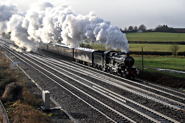 Collett GWR 4073 class Castle 4-6-0 7029 CLUN CASTLE with 1Z34 o7:45 Dorridge - York The Christmas White Rose at Colton South Jct 14th December 2019