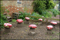 toadstool seats