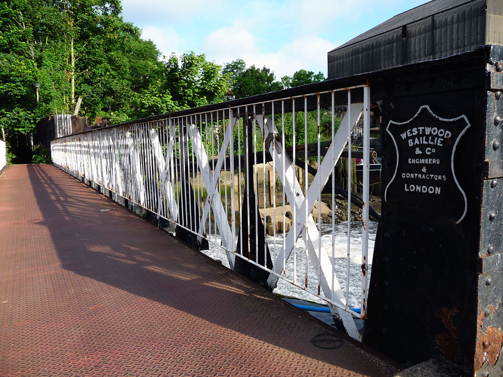 HFF from Brentford River Thames & Grand Union Canal