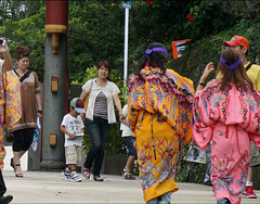 Traditional Ryokyu clothes differ a lot from Japanese Kimono's