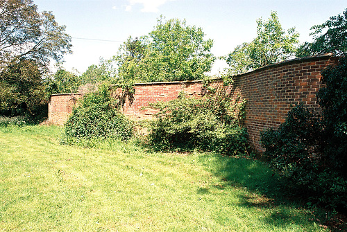 ipernity: Serpentine Wall, Gardens of Coney Weston Hall, Suffolk - by A ...