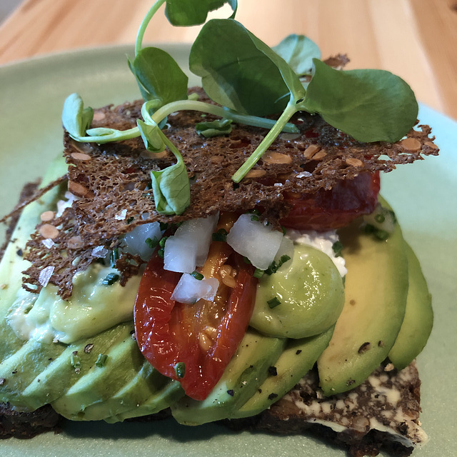 Avocado Smörrebröd