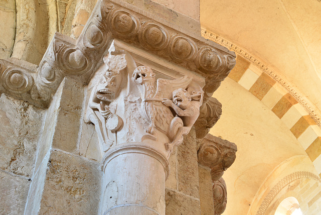 Vezelay, chapiteau, Combat de démons