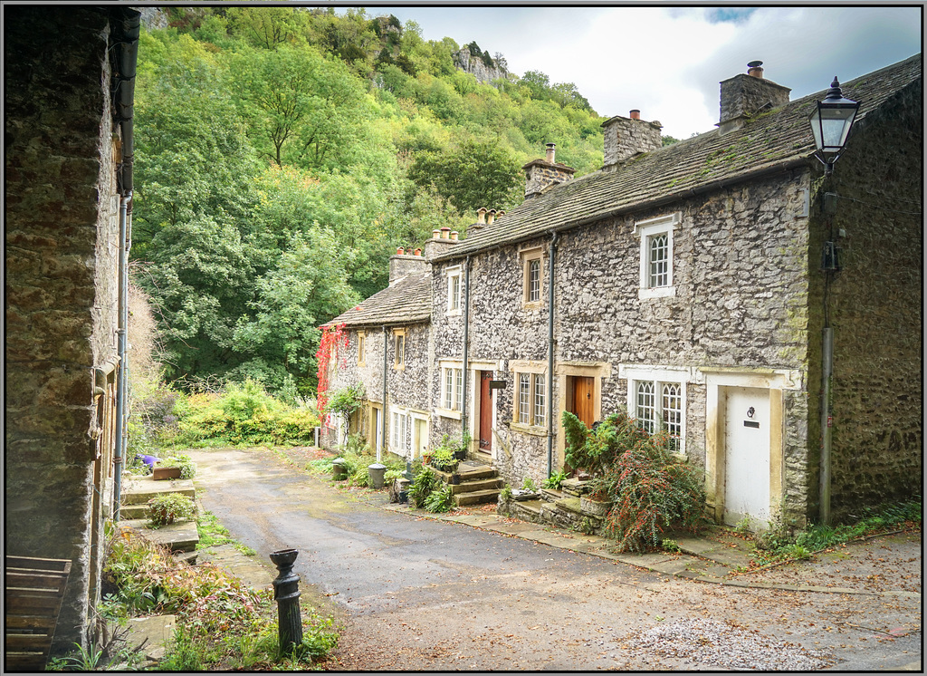 Ravensdale cottages... 1