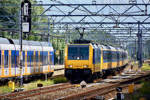 Traxx E186002 pulling a train to Brussels