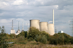 Blick von der Lippeaue auf das Kraftwerk Gersteinwerk / 13.10.2019