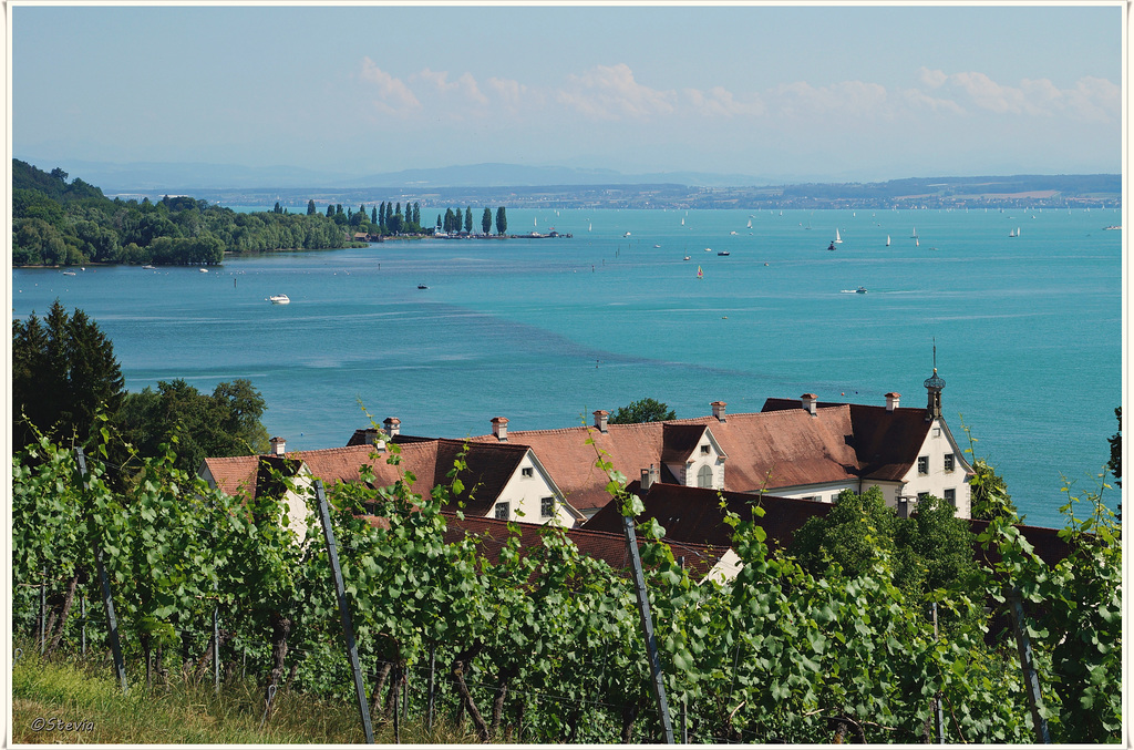 Schloss Maurach mit Blick auf Unteruhldingen